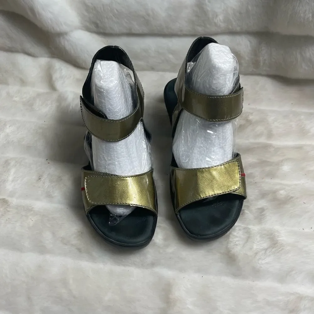 Wolky old gold patent leather ankle strap sandals red stitching accent EUR SZ39